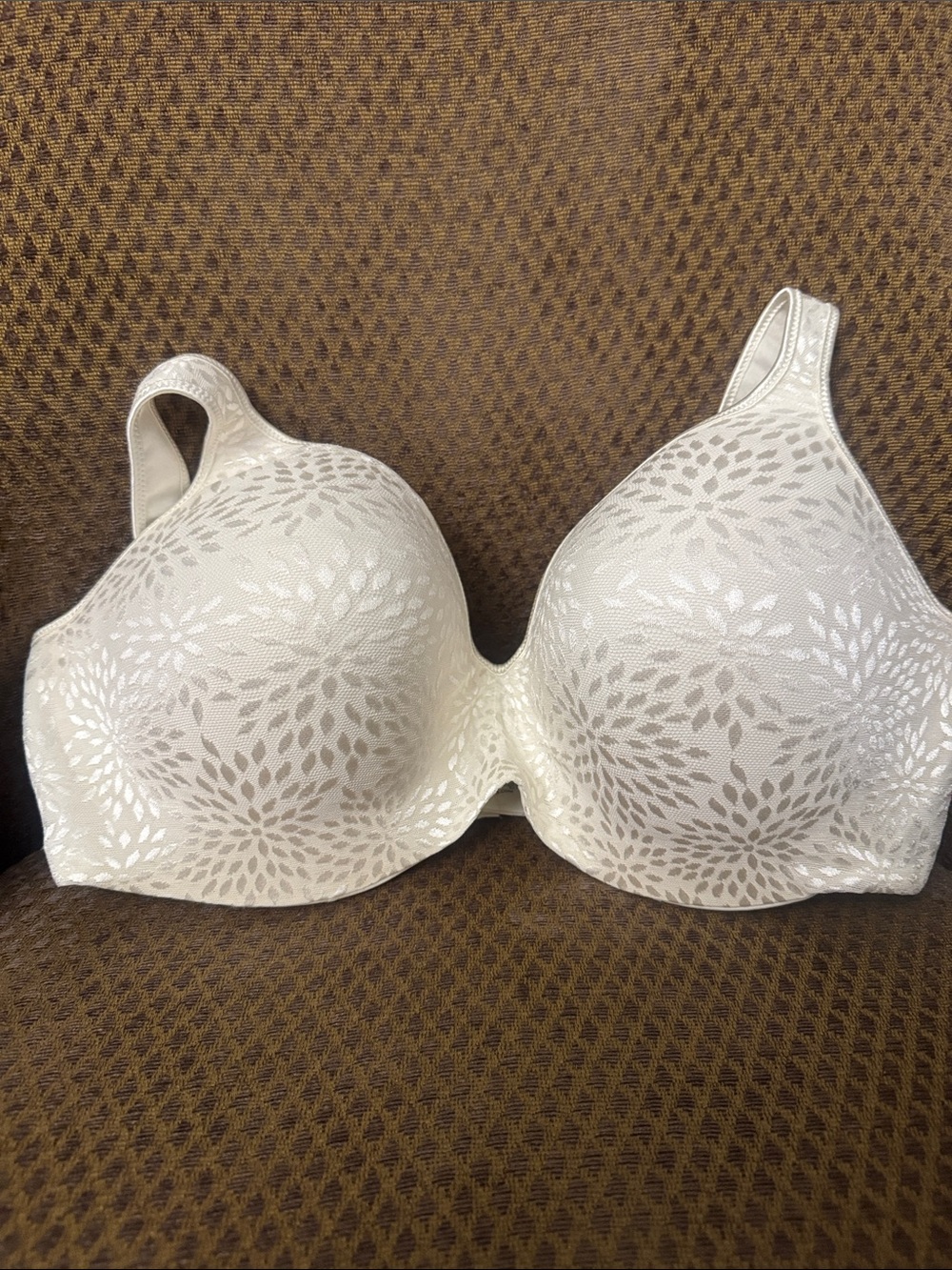 NWOT Playtex White Floral-Print Underwire Bra